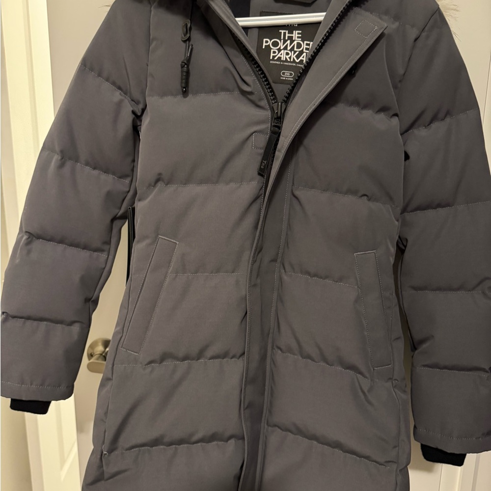 TNA Powder Parka - Picture 2 of 4
